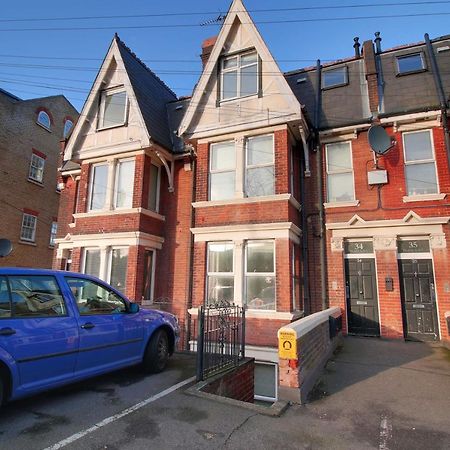34 New Road Apartment Рочестър Екстериор снимка