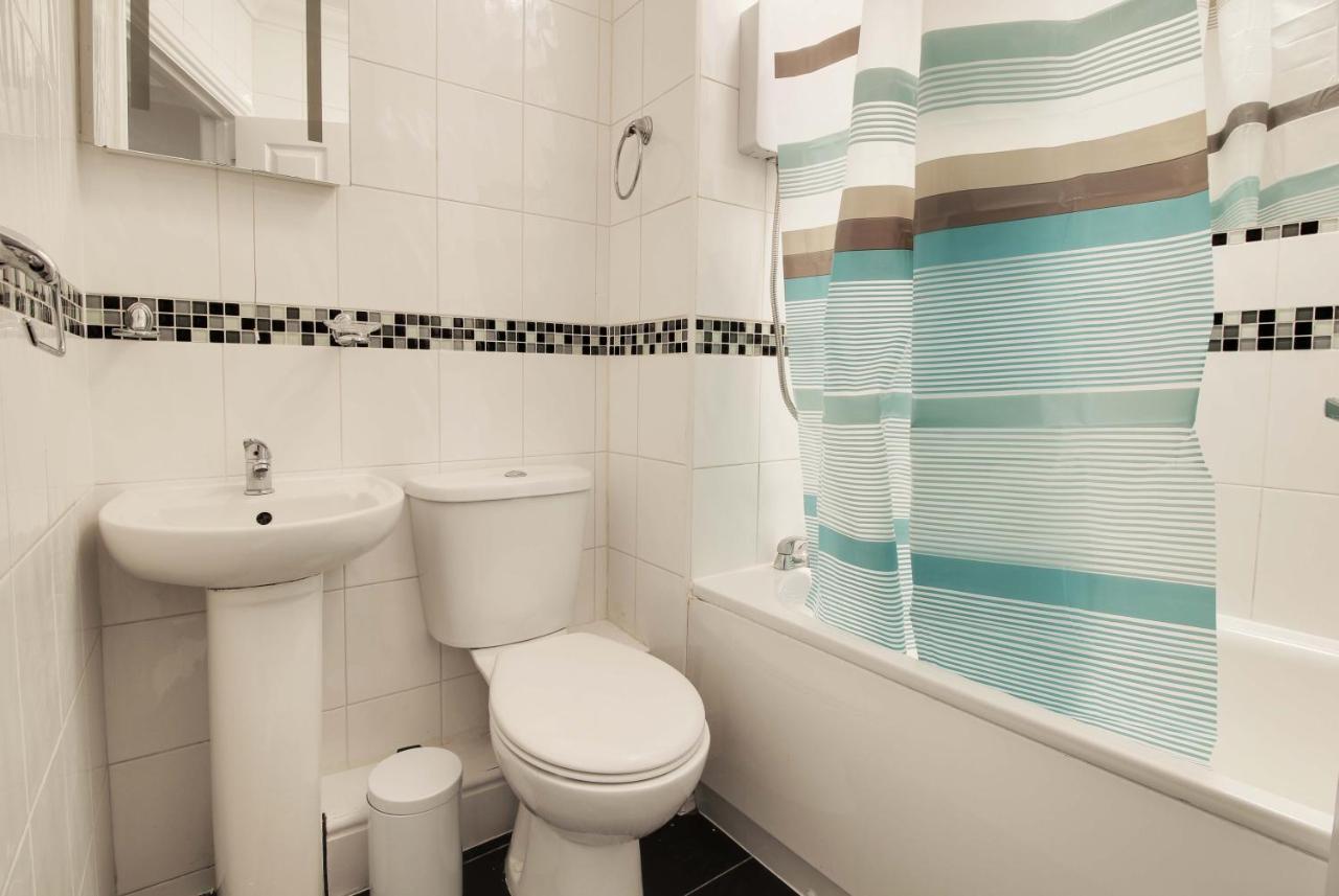 34 New Road Apartment Рочестър Екстериор снимка
