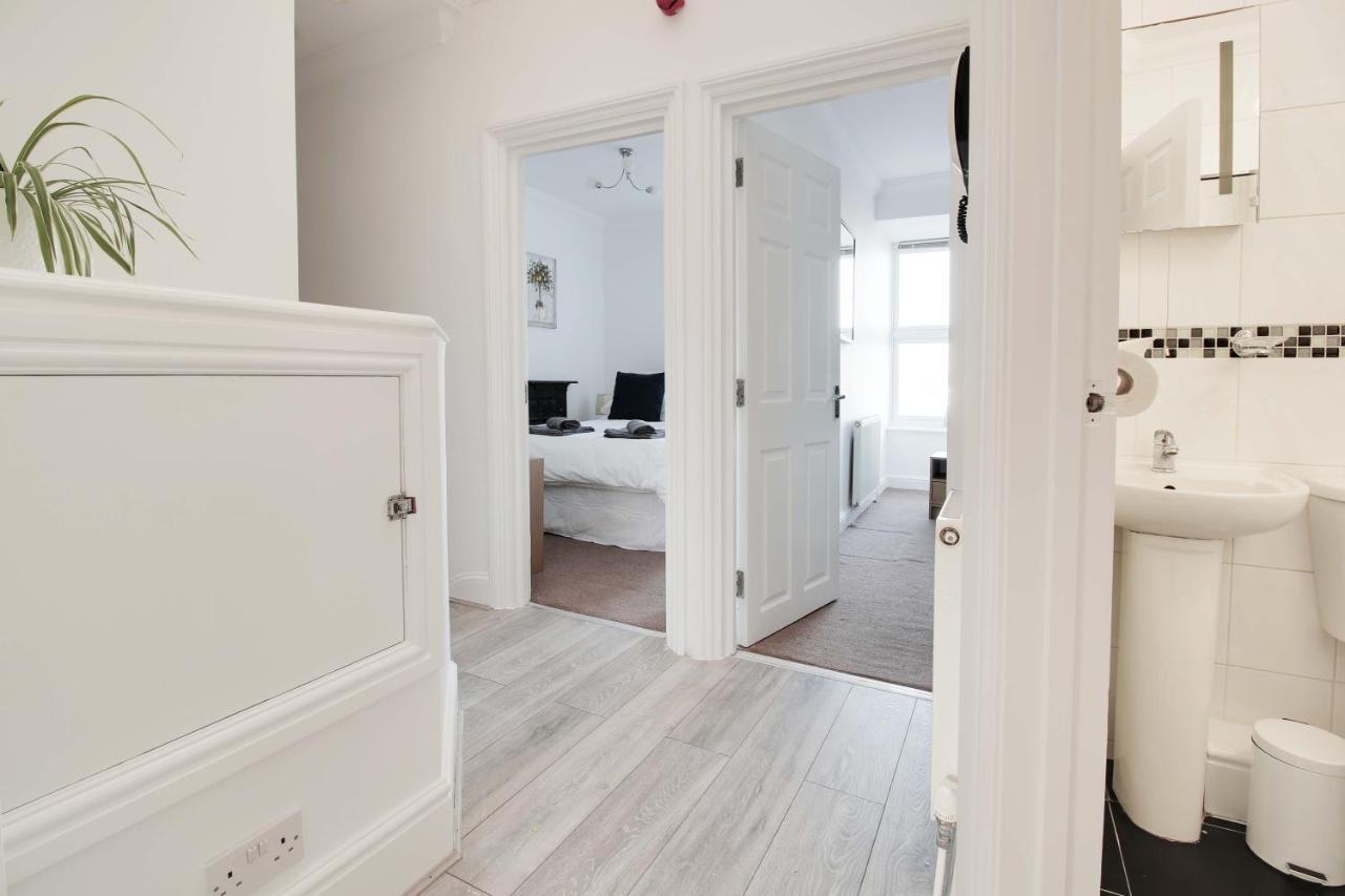 34 New Road Apartment Рочестър Екстериор снимка
